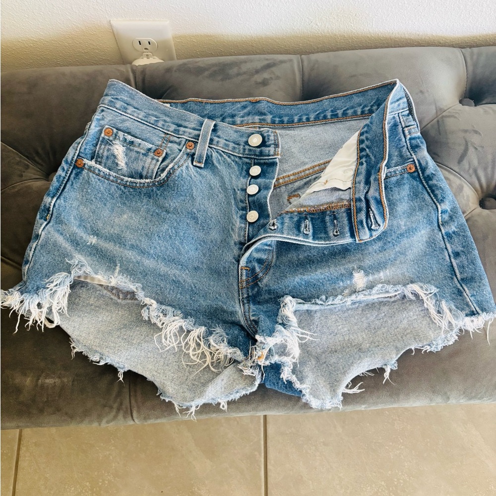 Levi's 501 cut-off shorts